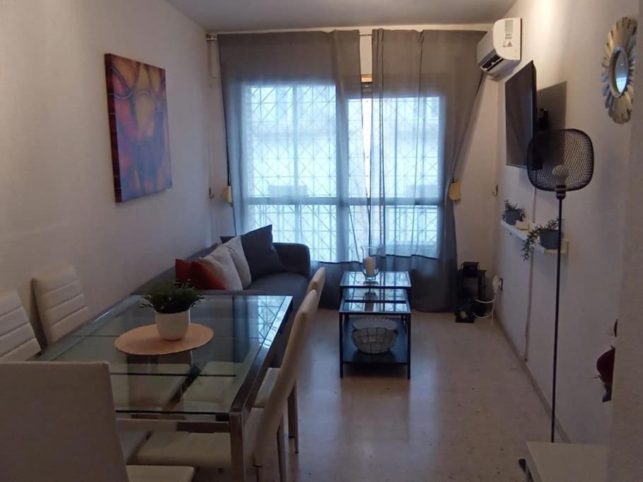 Apartamento Plaza Toros Севиля Екстериор снимка