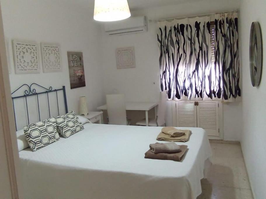 Apartamento Plaza Toros Севиля Екстериор снимка